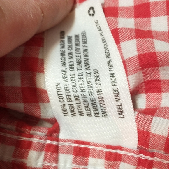 Cat and Jack long sleeve button down red and white checkered shirt. - Picture 8 of 9